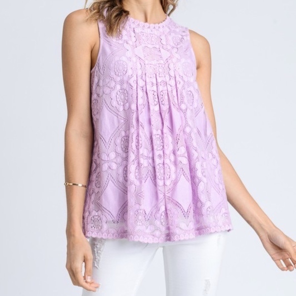 NEW // Gray Lace Sleeveless Top - Picture 2 of 5